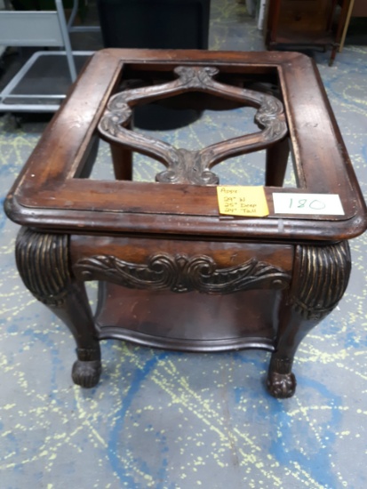 Wooden End table, glass missing, Great Project Pc