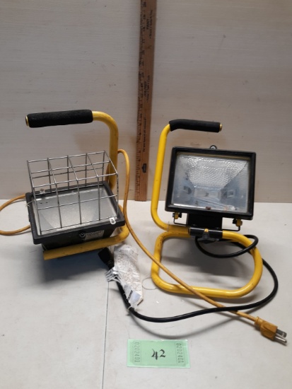 Portable Halogen Shop Lights, 1-powers on, 1-needs new bulb