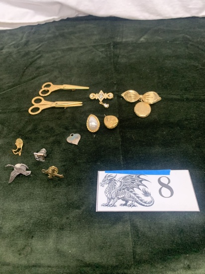Vintage Costume Jewelry Items