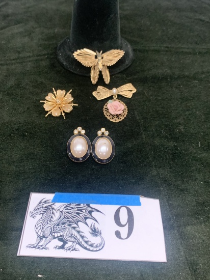 Vintage Costume Jewelry Items