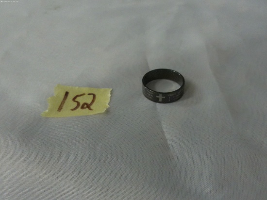 men's stainless steel ring, size 11.5 has the complete serenity prayer on the outside of the band
