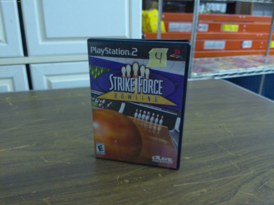 PS2 game, strike force bowling in case from 2004