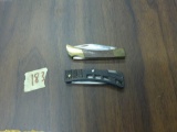 pocket knives, lot of 2 one is a buck knife usa both are 2.5in long