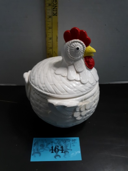 Vintage Hen on Nest Soup Tourane