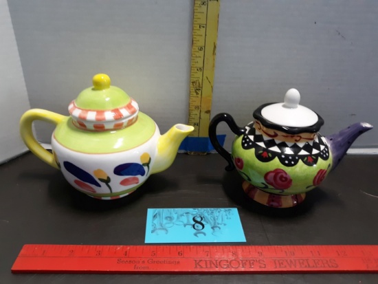  Two decorative teapots