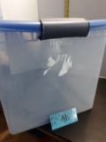 Tote with Latching Lid