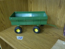 john deere toy trailer, heavy duty metal and plastic made to go with toy john deere tractors by ertl