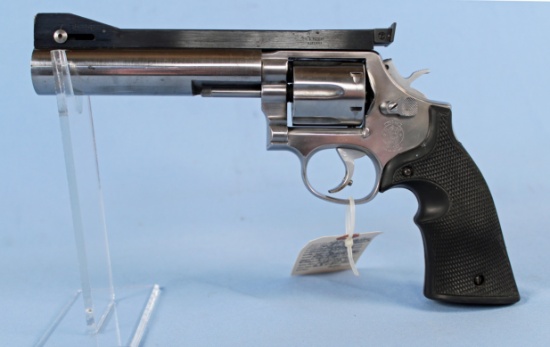 Smith & Wesson 681 Ss .357 Magnum Revolver