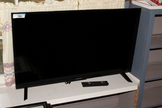 Element 39" Dia. Flat Screen TV w/Remote