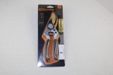 FISKARS Pruner with 1