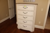 Liberty Furniture Ind. (5) Drawer Chest