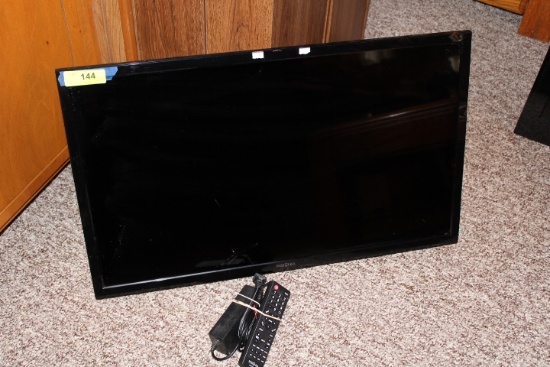 Insignia 32" LED Flat Screen TV w/Remote