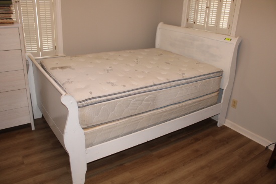 Full Size Sleigh Style White Bed