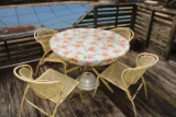 Metal Patio Table w/4 Chairs