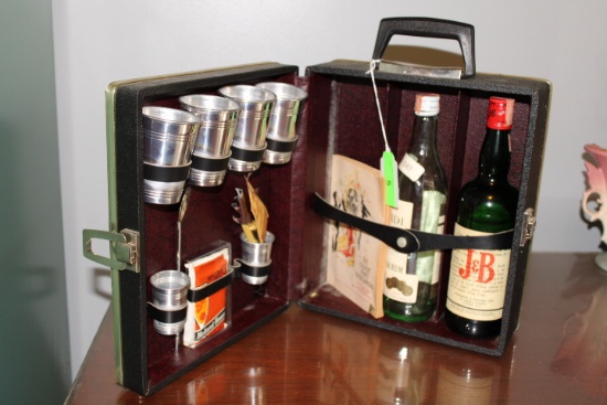 "The Portable Pub" by Londonaire Limited Travel Set