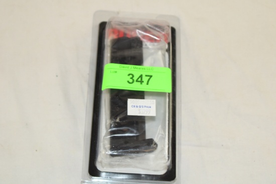 (1) Ruger SR40/SR40C 15 Round Magazine.