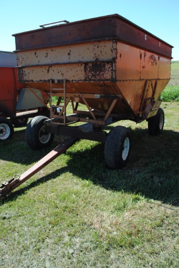 Minnesota 365 Bushel Grain Box, 12 Ton Minnesota running gear with extendable hitch