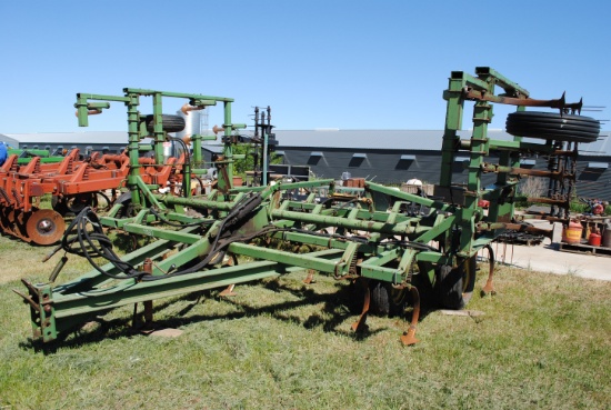 JD Mod 1000 - 21' field cultivator w/mulcher