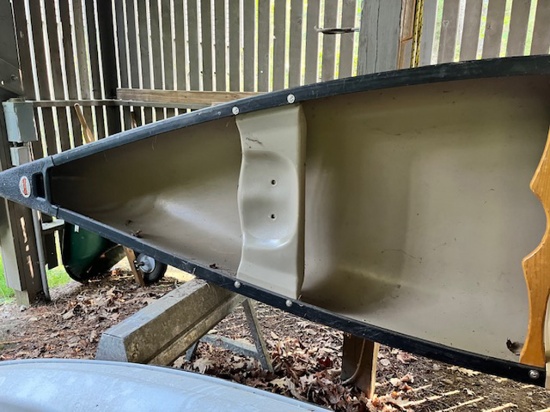 90s 16 ft Old Town Canoe