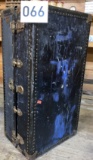 Vintage Travel Trunk  CAN NOT SHIP
