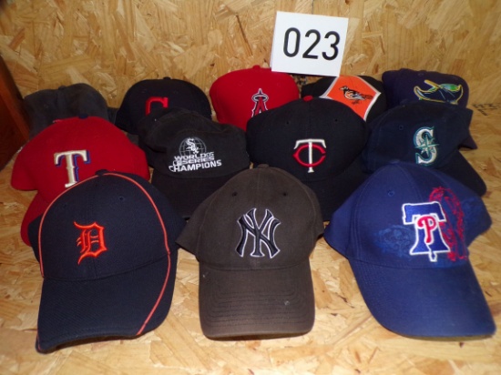 12 MLB Hats