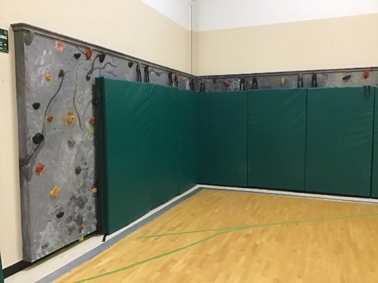 ROCK CLIMBING WALL