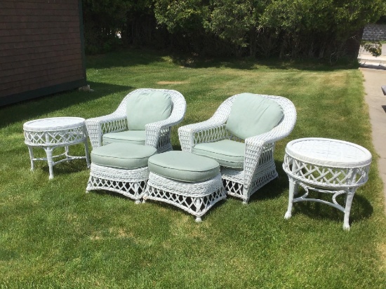 WICKER PATIO SUITE
