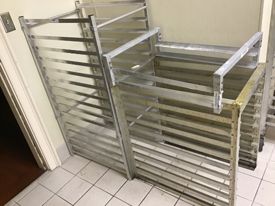END LOAD HALF HEIGHT BUN/SHEET PAN RACKS