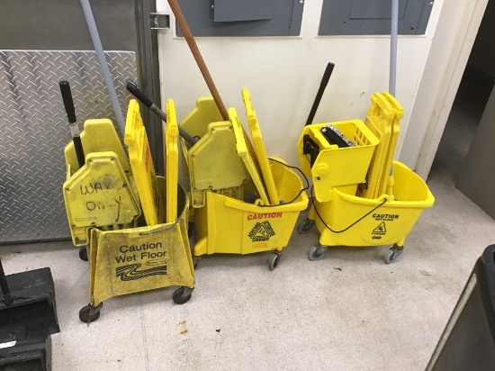 MOP BUCKET & WRINGER