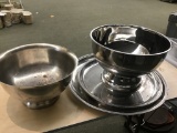 SERVING BOWLS AND TRAYS