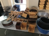ASSORTED DISPLAY PIECES