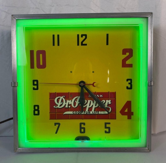 Dr. Pepper Neon Clock