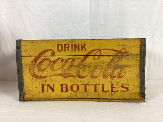Early Yellow Drink Coca-Cola in Bottles Wooden Crate