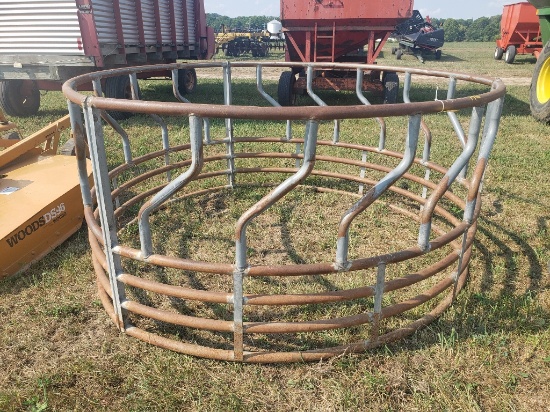 Bale Feeder for Calves