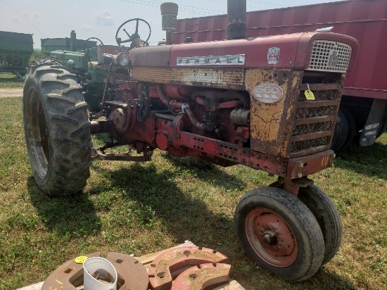 IH 560 Gas, Narrow Frt 25729