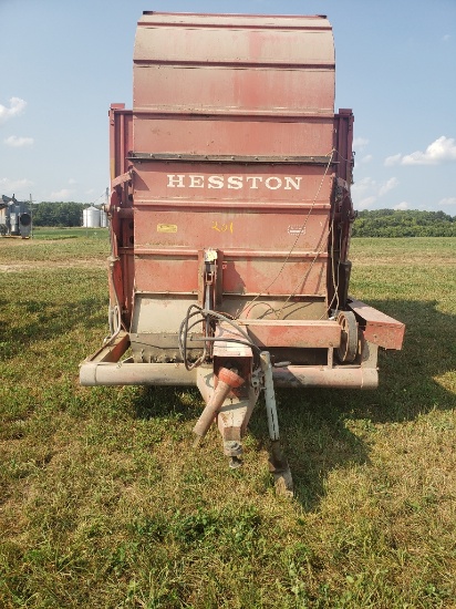 Hesston 10 Stacker
