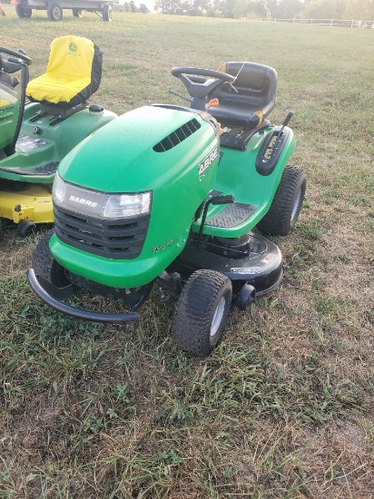 JD Sabre 17.5HP , 42" Deck  Rider 17.5 HP Kohler, 42"  deck, hydro 880 hours, runs & works