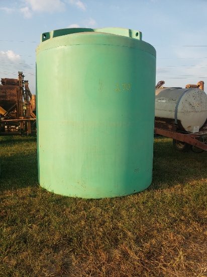 2500 Gallon Poly Tank