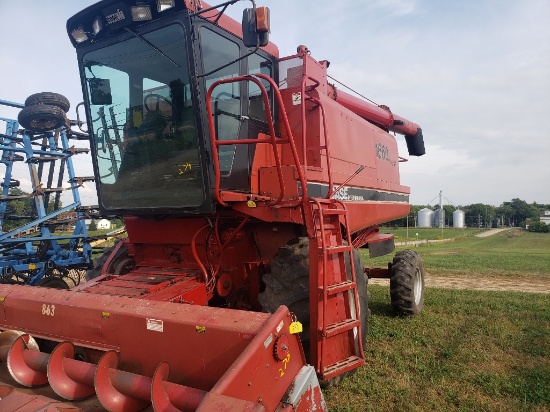 C-IH 1660 Combine rock trap, 4400 hours