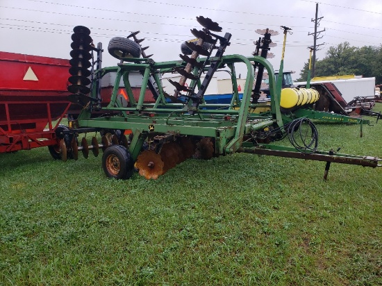 JD 230 22' Disk Rear hitch & hyd Couplers