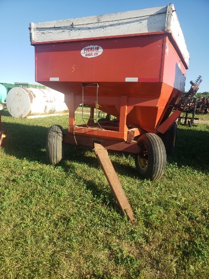 Ficklin Gravity Wagon & Gear