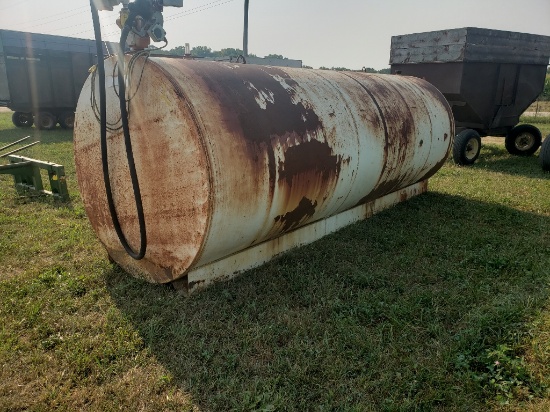 2500 Gal Fuel Tank with Pump