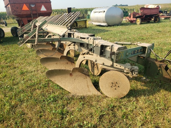 JD 2600 5B Plow