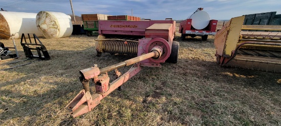 NH 320 Square Baler