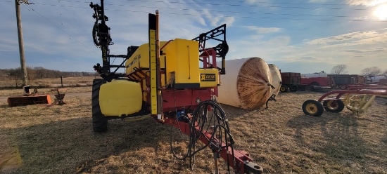 Top Air 1100 Gal Sprayer