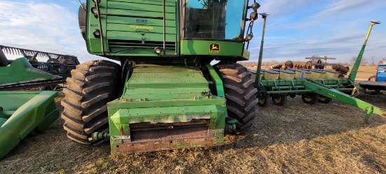 JD 7720 Combine