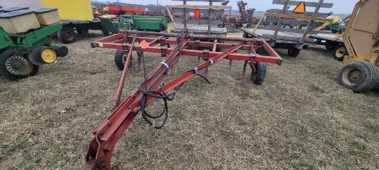 IH 14' Chisel Plow
