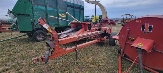 Gehl 1000 Chopper W/ 2 Rw cornhead