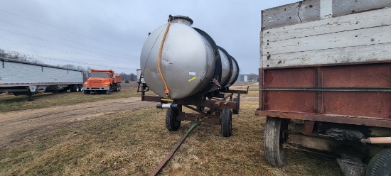 2400 Gal SS tank on gear