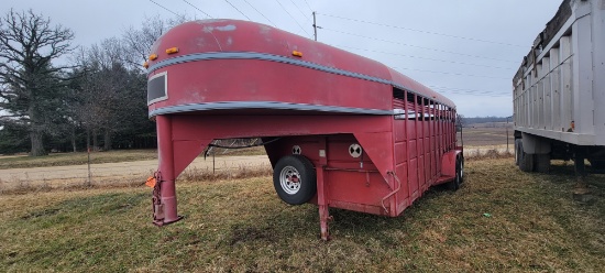 Cornpro Gooseneck Livstock Trailer 1993   title